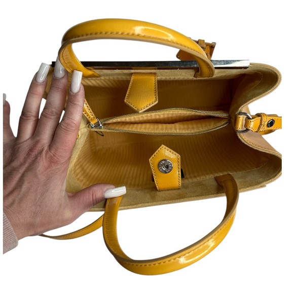 Fendi Yellow Leather 2Jours 2way Crossbody Tote Bag 920FF51 - Picture 8 of 16